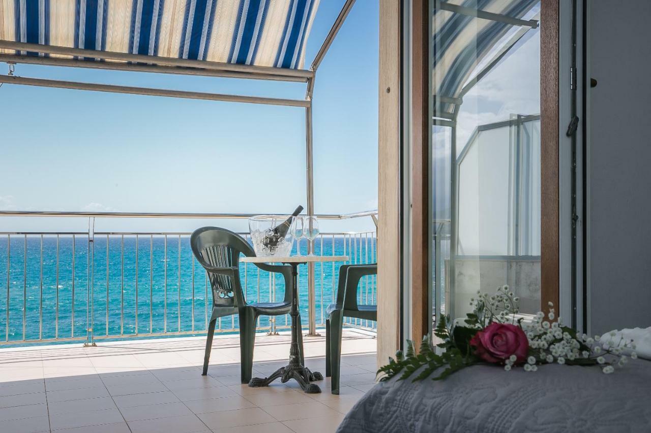 Hotel La Perla Villammare Extérieur photo