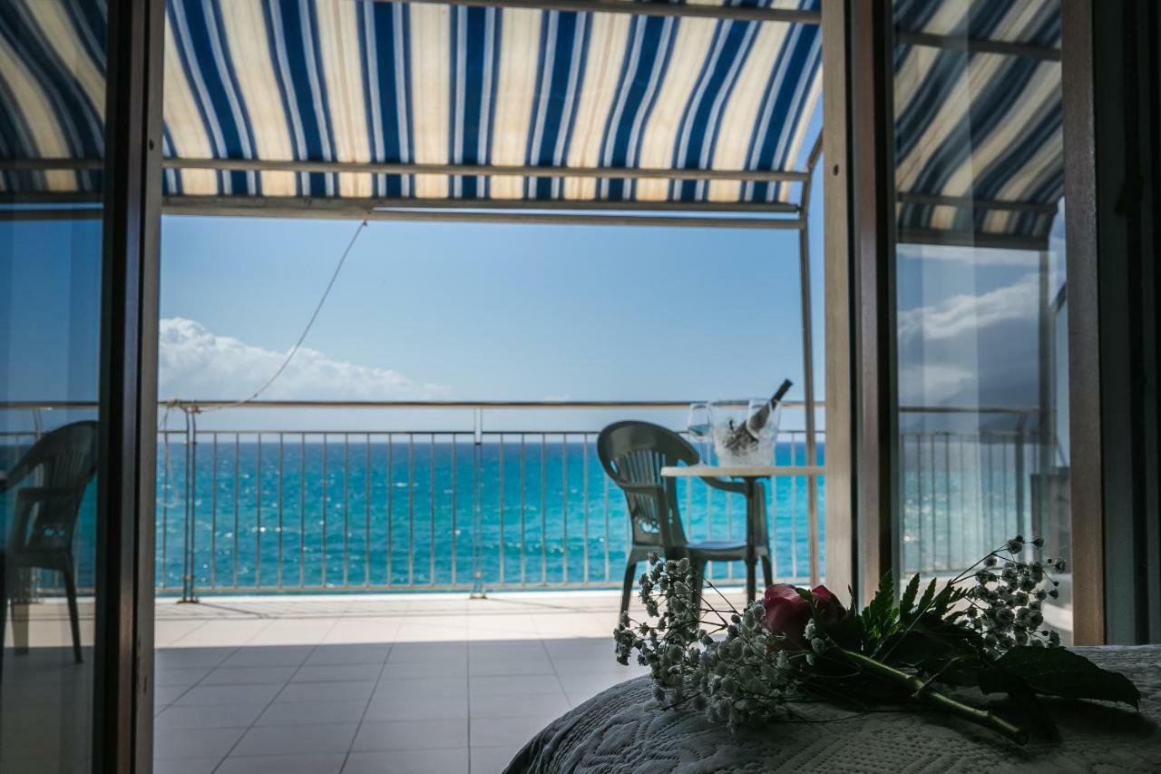 Hotel La Perla Villammare Extérieur photo