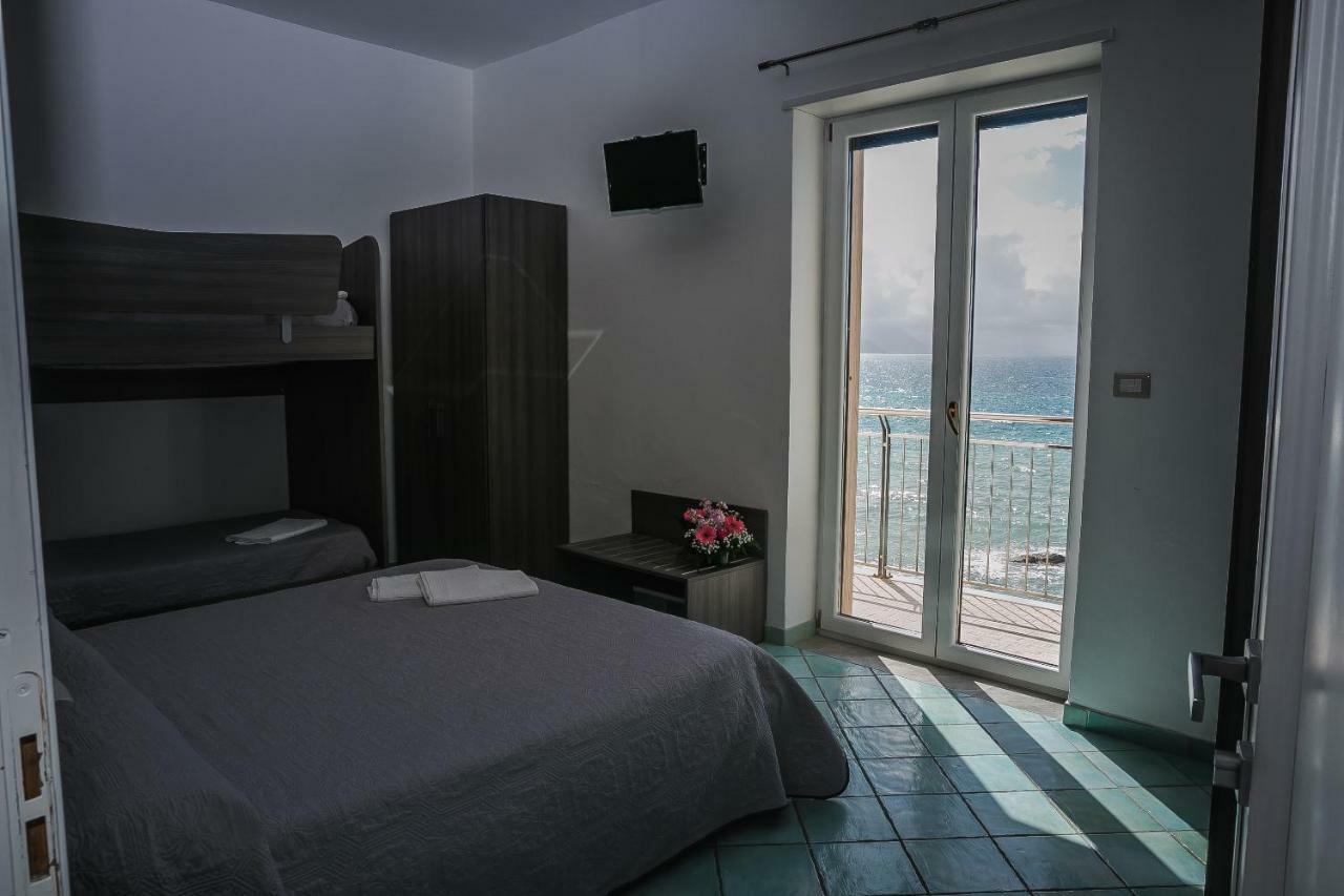 Hotel La Perla Villammare Extérieur photo