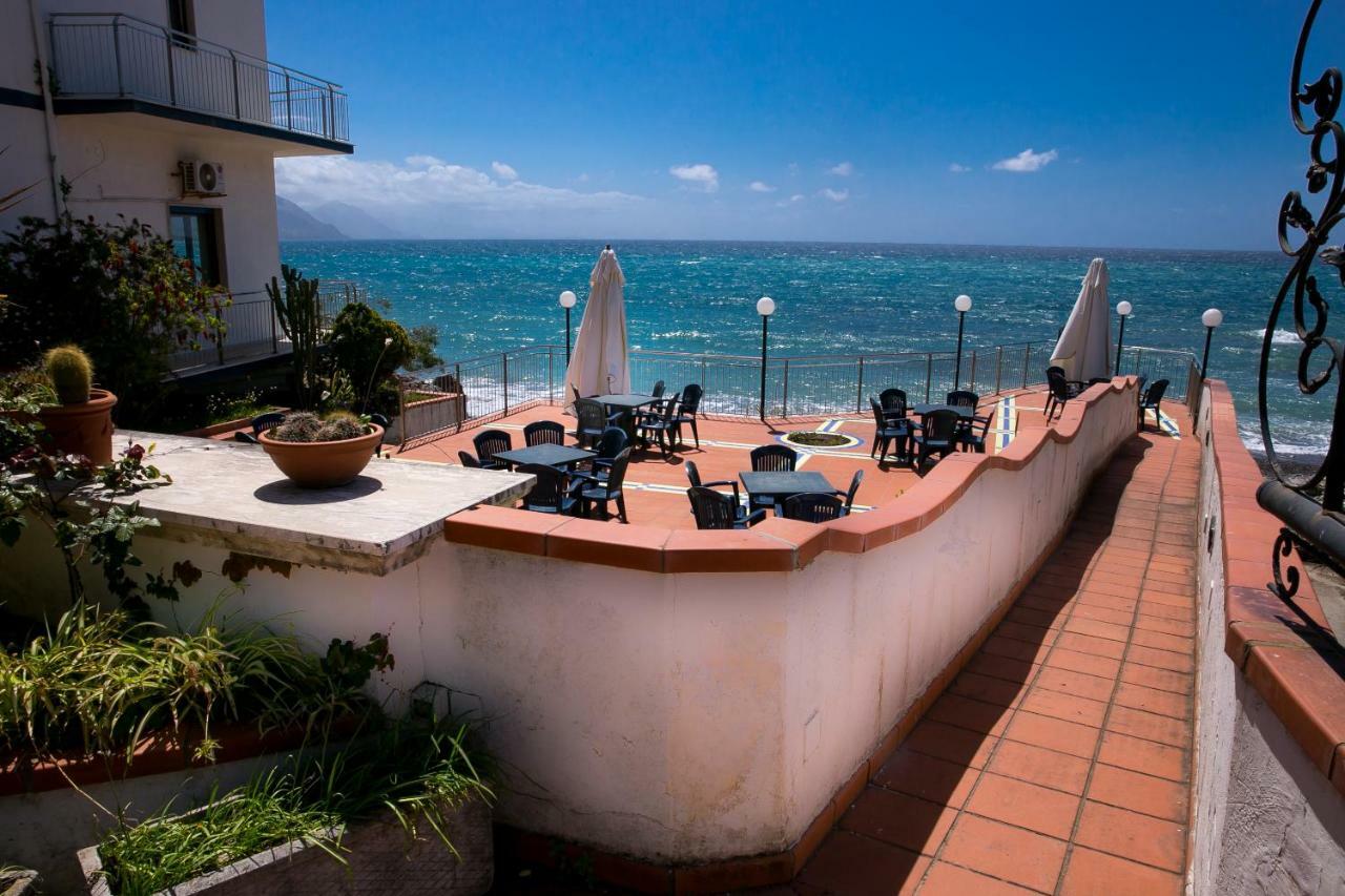 Hotel La Perla Villammare Extérieur photo