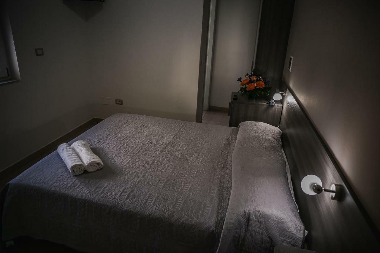 Hotel La Perla Villammare Extérieur photo